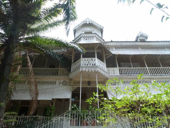 O tradicional hotel Oloffson, no centro de Port-au-Prince, capital do Haiti